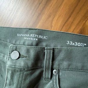 Banana Republic Traveler Pant Olive Green 33 x 30